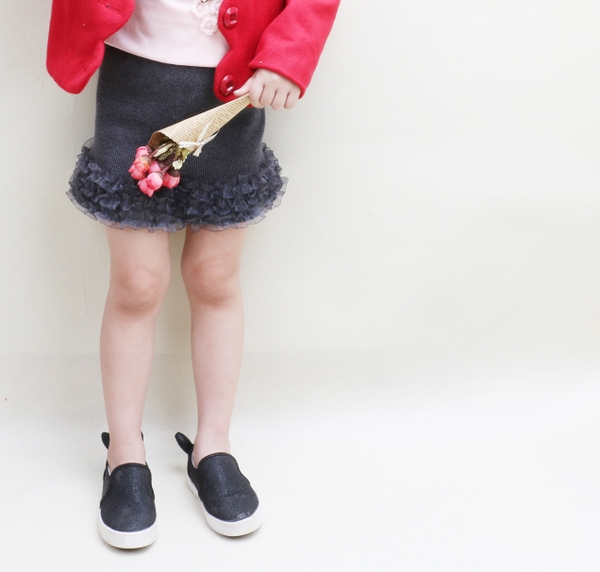 Стилни детски полички за малки момичета с дантела.