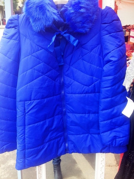 χειμώνα σακάκι των γυναικών με τα κάτω σε δύο χρώματα ροζ και μπλε