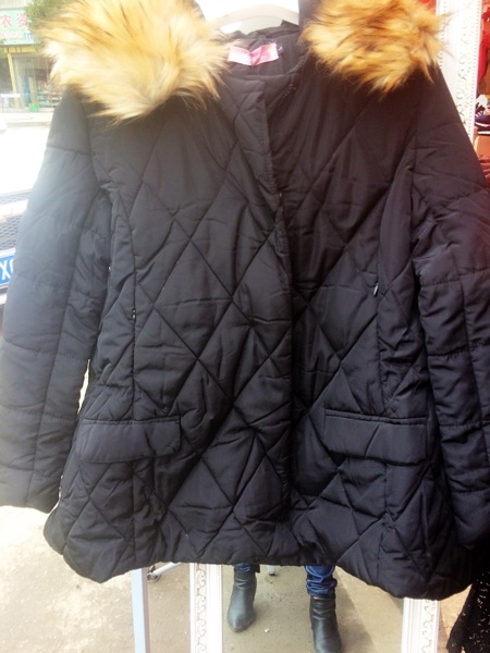Дамско зимно яке широк модел в три цвята подходящо за жени на средна възраст