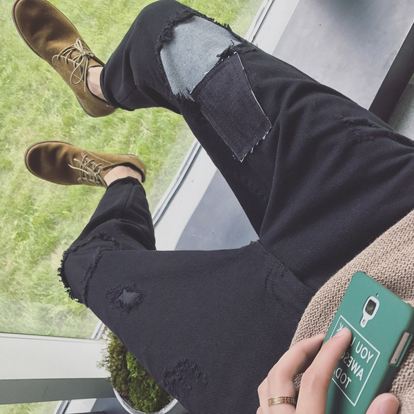 τζιν κομψή ανδρών πληκτρολογήστε Slim τράβηξε σε ένα σκοτεινό χρώμα