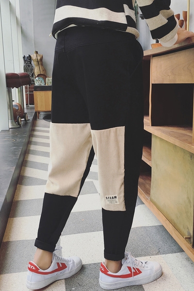 εσώρουχα των γυναικών Κομψή των ανδρών σε ένα ευρύ σχέδιο σε μαύρο, μπλε και καφέ