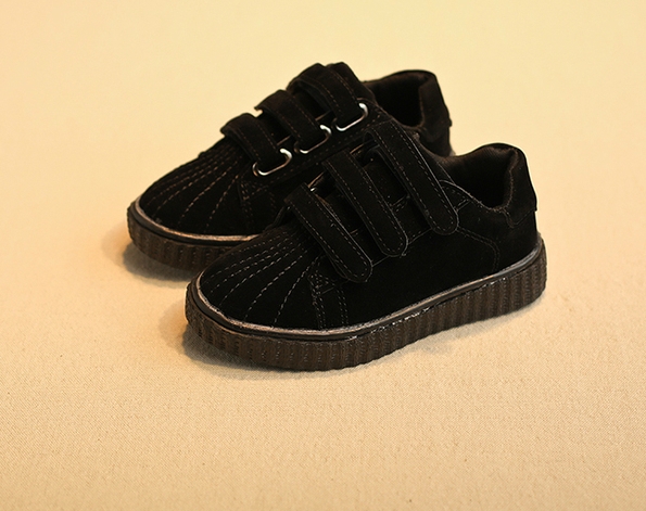 Παιδικά νέα ανοιξιάτικα και φθινοπωρινά πάνινα παπούτσια για αγόρια και κορίτσια σε τρία χρώματα - καφέ και μαύρο