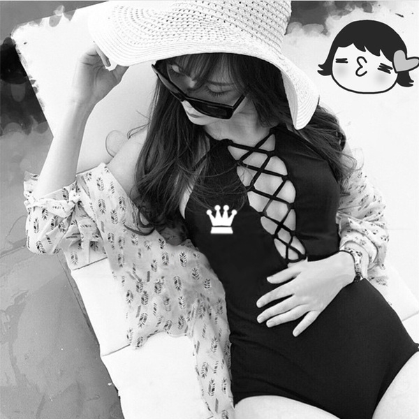 Дамски цял бански червен и черен с връзки с изрязан гръб