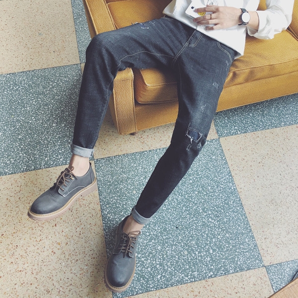 τζιν κομψή ανδρών τύπο Slim διχασμένη σε ένα σκοτεινό χρώμα