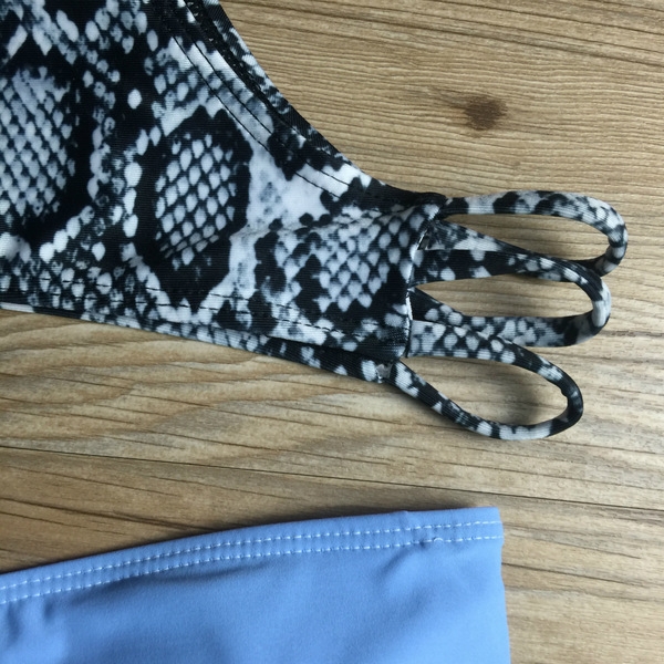 Дамски бански костюм от две части в син цвят