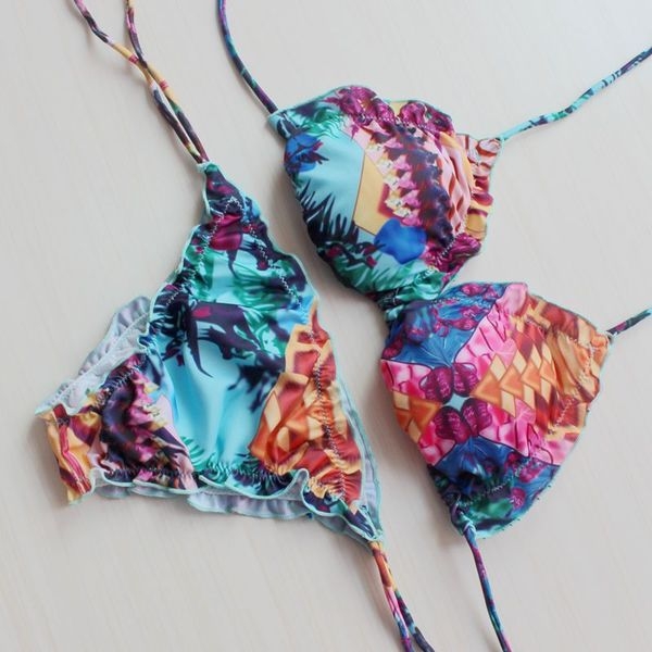 Οι γυναίκες κολύμβησης διαφορετικά μοντέλα και χρώματα παντελόνι Μπραζίλια