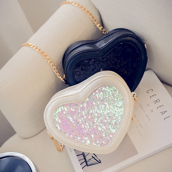 Γυναικείες μίνι τσάντα «Heart» σε 5 μοντέλα από πολυουρεθάνη και πολυεστέρα γκρι, ροζ, μαύρο