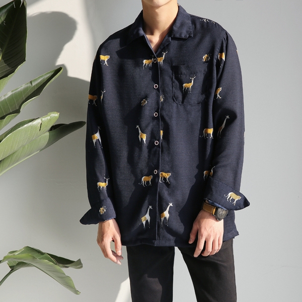 Κομψό ανδρικό πουκάμισο σε κόκκινο και σκούρο μπλε χρώμα