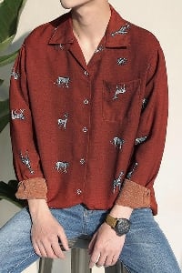 Мъжка стилна риза с изображение на животни в червен и тъмносин цвят