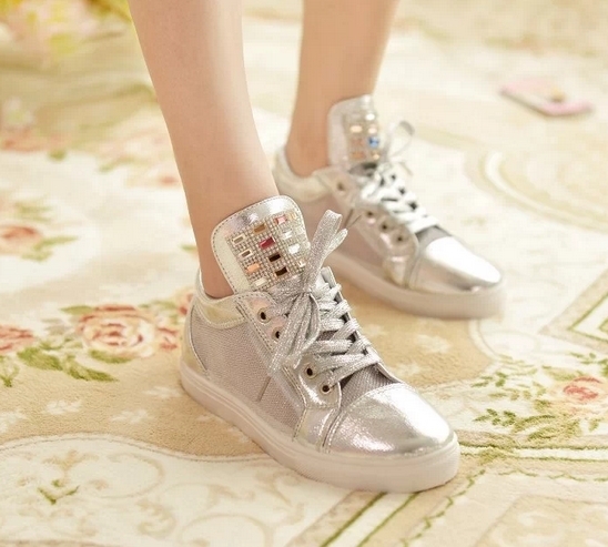 Дамски кецове