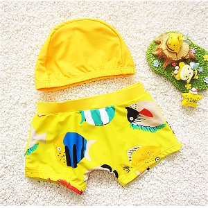 Детски бански комплект от шорти и шапка в три цвята и анимационни изображения за момченца - жълти, сини, шарени