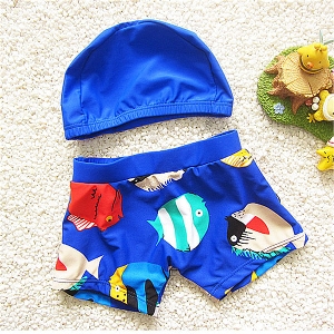 Детски бански комплект от шорти и шапка в три цвята и анимационни изображения за момченца - жълти, сини, шарени