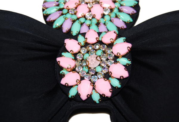 Οι γυναίκες πολυτέλεια μαγιό μαύρες πέτρες από δύο μέρη