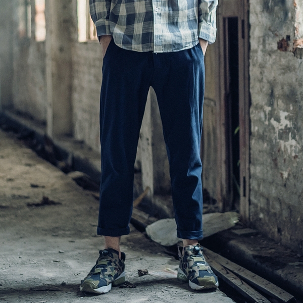 Άντρας περιστασιακή παντελόνι σε τέσσερα χρώματα.