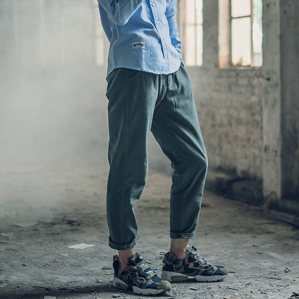 Άντρας περιστασιακή παντελόνι σε τέσσερα χρώματα.