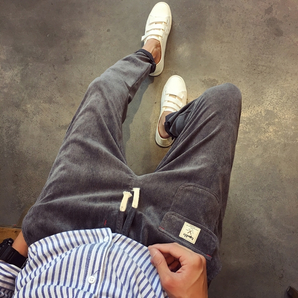 παντελόνια Εντυπωσιακή ανδρών με δεσμούς σε τέσσερα χρώματα.