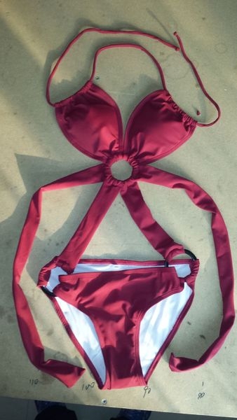 Οι γυναίκες, όλα σε ένα μαγιό