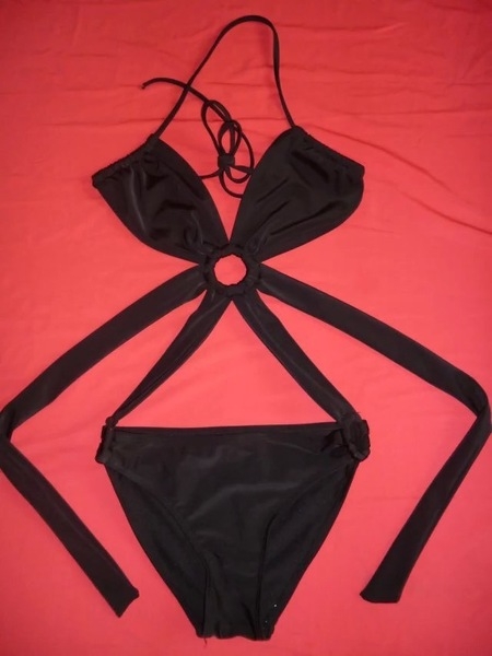 Οι γυναίκες, όλα σε ένα μαγιό