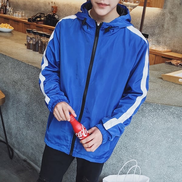 Ανδρικόμπουφάν  με κουκούλα σε τρία χρώματα.