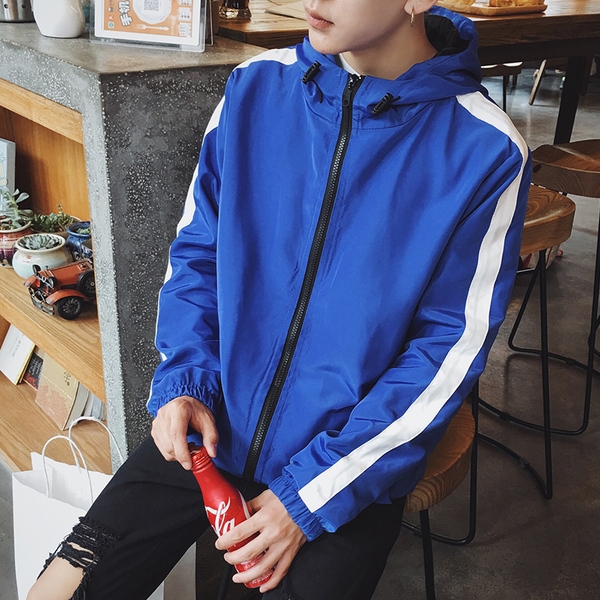 Ανδρικόμπουφάν  με κουκούλα σε τρία χρώματα.