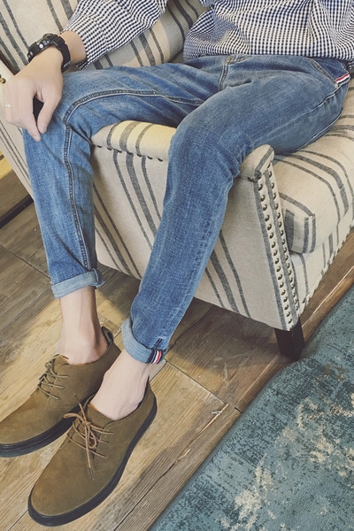 τζιν κομψή ανδρών σε φωτεινά χρώματα, πιέτα