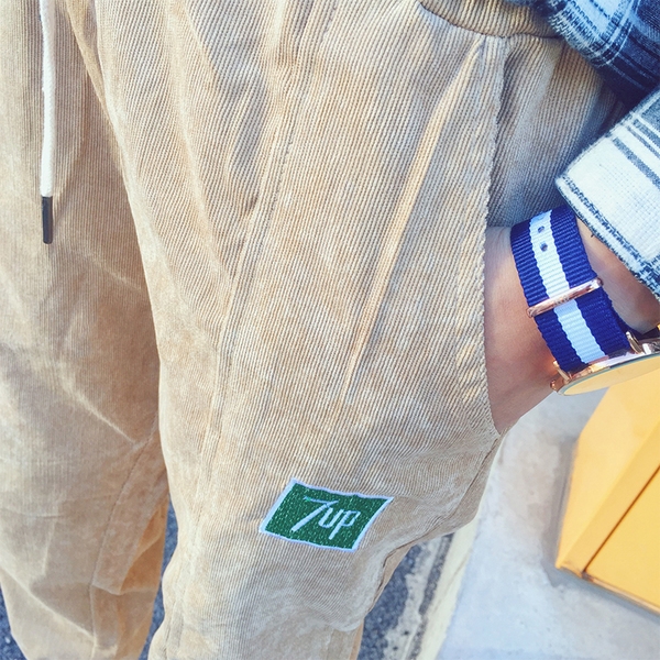 Κομψά παντελόνια ανδρικά  σε μαύρο, γκρι, μπεζ και σκούρο μπλε χρώμα