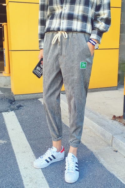 Κομψά παντελόνια ανδρικά  σε μαύρο, γκρι, μπεζ και σκούρο μπλε χρώμα