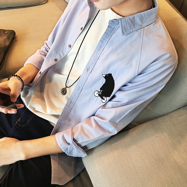 Λεπτά ανδρικά πουκάμισα ν με τρισδιάστατη διακόσμηση - άσπρο, γκρι και μπλε χρώμα