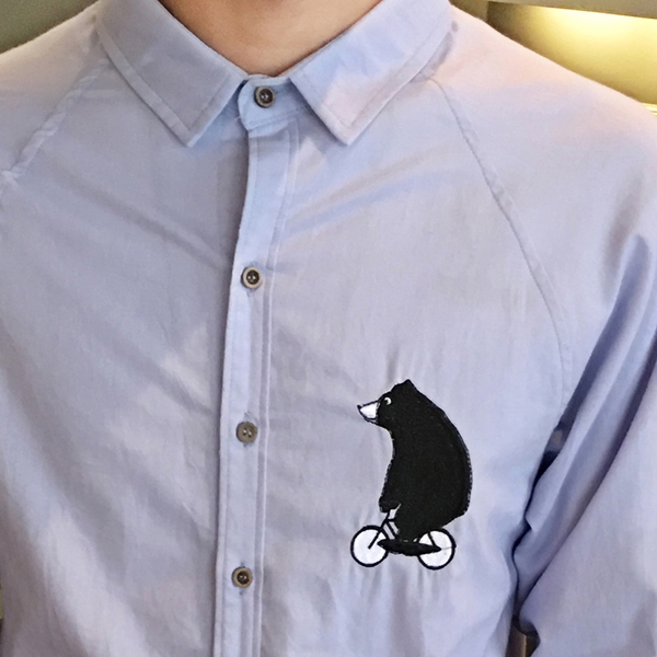 Λεπτά ανδρικά πουκάμισα ν με τρισδιάστατη διακόσμηση - άσπρο, γκρι και μπλε χρώμα