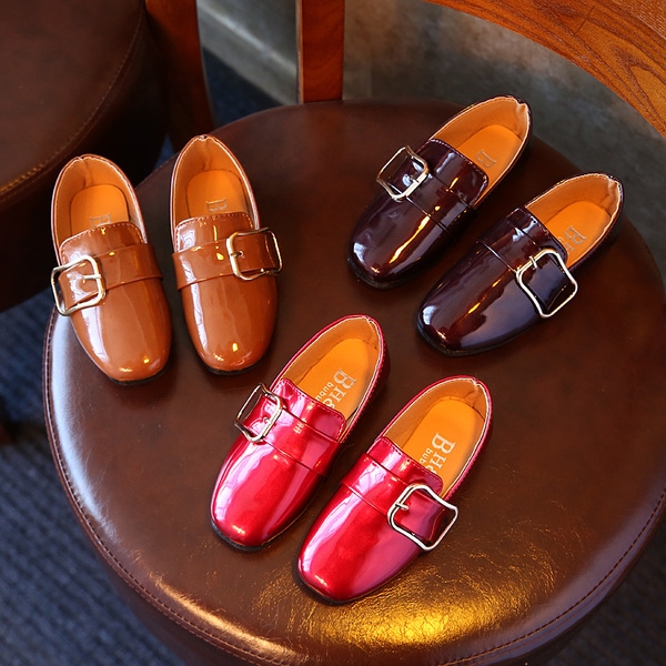 Детски пролетни и есенни лачени обувки за момичета в три страхотни цвята червен, кафяв топ модели