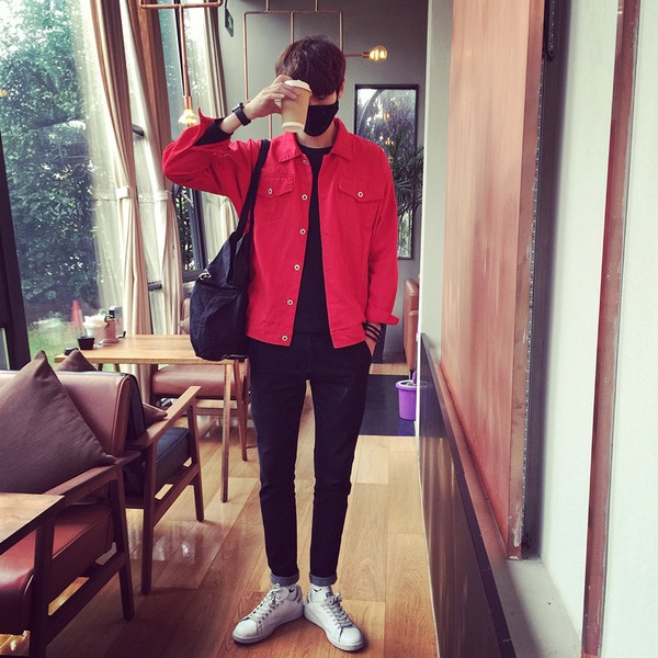 Αθλητικό ανδρικό μπουφάν  με κουμπιά σε κόκκινο, μαύρο, λευκό και πράσινο χρώμα