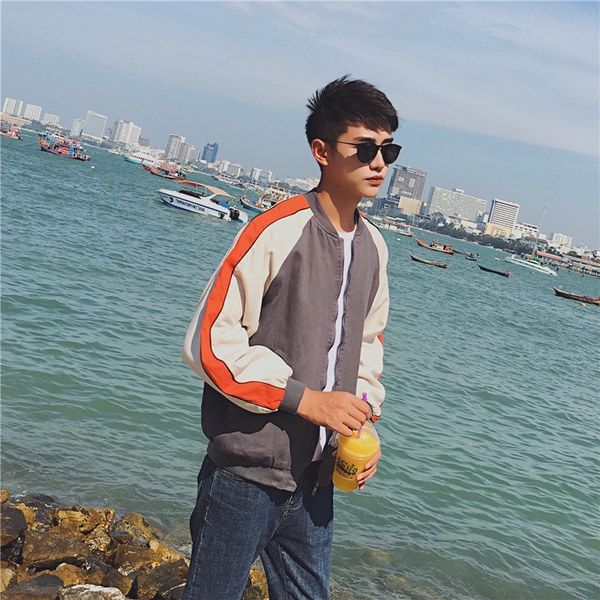 Αθλητικό μπουφάν για άντρες σε ευρύ μοτίβο, διαφανές σε μαύρο και γκρι χρώμα