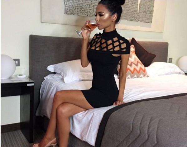 Дамска лятна елегантна рокля в няколко модела в розово, зелено и черно за ежедневие и почивка