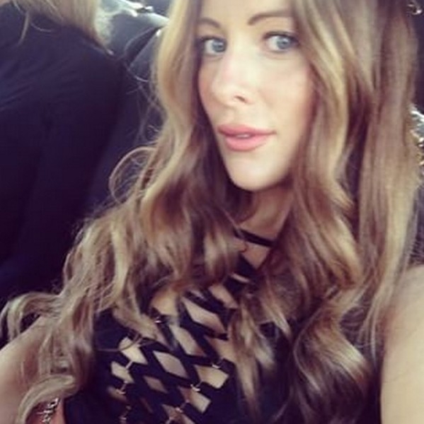 Дамски цял черен бански с преплитане в предната част 