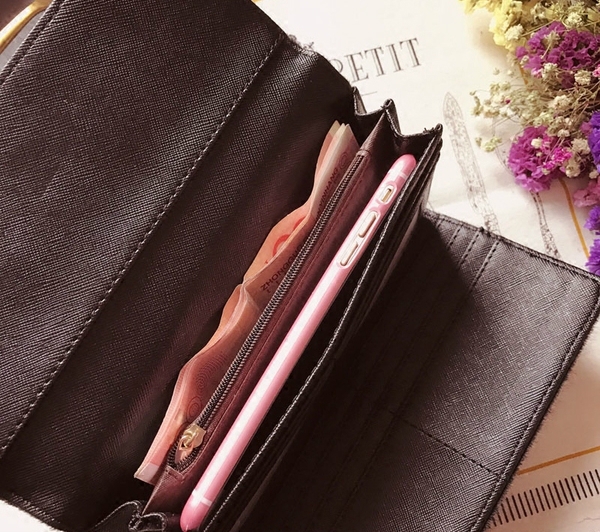 Οι γυναίκες χαρτοφυλάκιο με τεχνητά μαλλιά σε τρία χρώματα