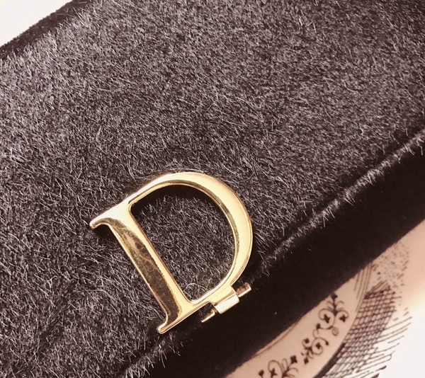 Οι γυναίκες χαρτοφυλάκιο με τεχνητά μαλλιά σε τρία χρώματα