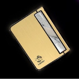 Калъф за цигари със запалка с USB зареждане         Подаръчна опаковка едно зареждане