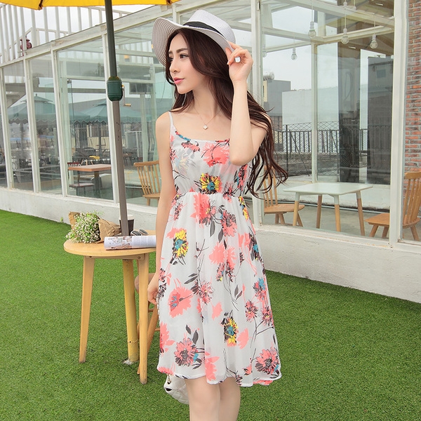 Дамски леки и удобни летни рокли с флорални мотиви няколко свежи модела в топ комбинации