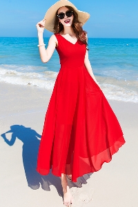 Κυρίες μακρύ κόκκινο φόρεμα μποέμ καλοκαίρι του 2017 με λαιμό V