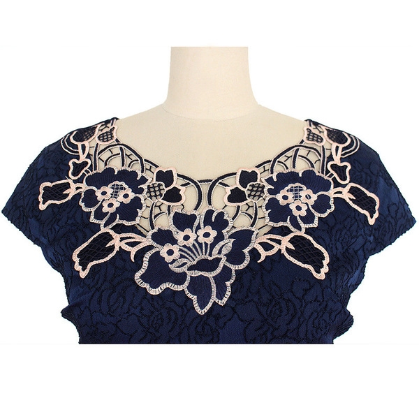 Дамска вталена пролетна и лятна рокля тип Миди с дантела в няколко цвята; червен, син, зелен