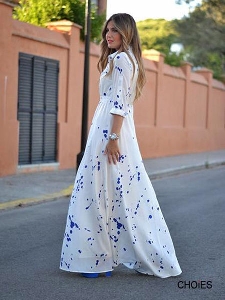 Дамска лятна дълга шифонена рокля бяла със сини точки