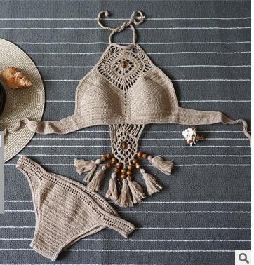 Οι γυναίκες πλεκτό μαγιό λευκό και καφέ