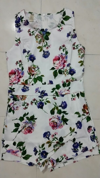 Οι γυναίκες ασύμμετρη άσπρο jumpsuit λουλούδια το καλοκαίρι