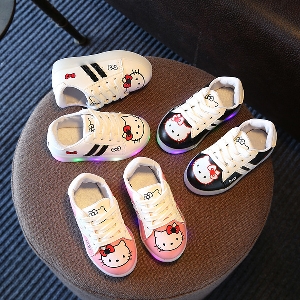 Παιδιά νέα παπούτσια με φωτάκια για την άνοιξη και το φθινόπωρο  για τα κορίτσια σε ροζ, λευκό, μαύρο χρώμα