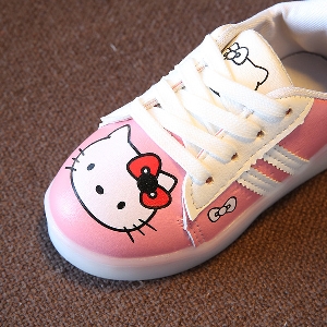Παιδιά νέα παπούτσια με φωτάκια για την άνοιξη και το φθινόπωρο  για τα κορίτσια σε ροζ, λευκό, μαύρο χρώμα