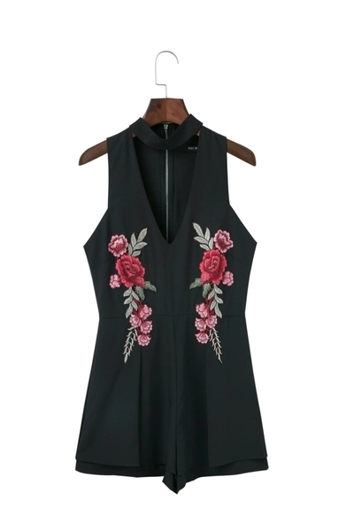 Дамски летен гащеризон бял и черен с бродерия цветя 