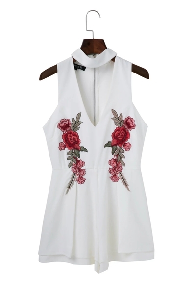 Дамски летен гащеризон бял и черен с бродерия цветя 