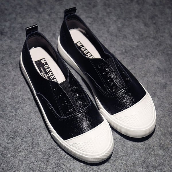 Γυναικεία αθλητικά παπούτσια  χωρίς κορδόνια σε μαύρο, λευκό και χρυσό χρώμα 