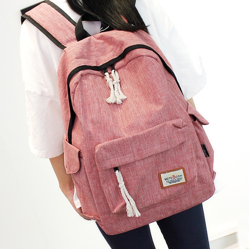 Γυναικεία σακίδια σε 6 χρώματα με πολλές τσέπες.