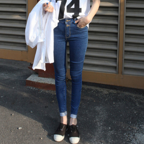 Слим дамски дънки различни модели в синьо и черно